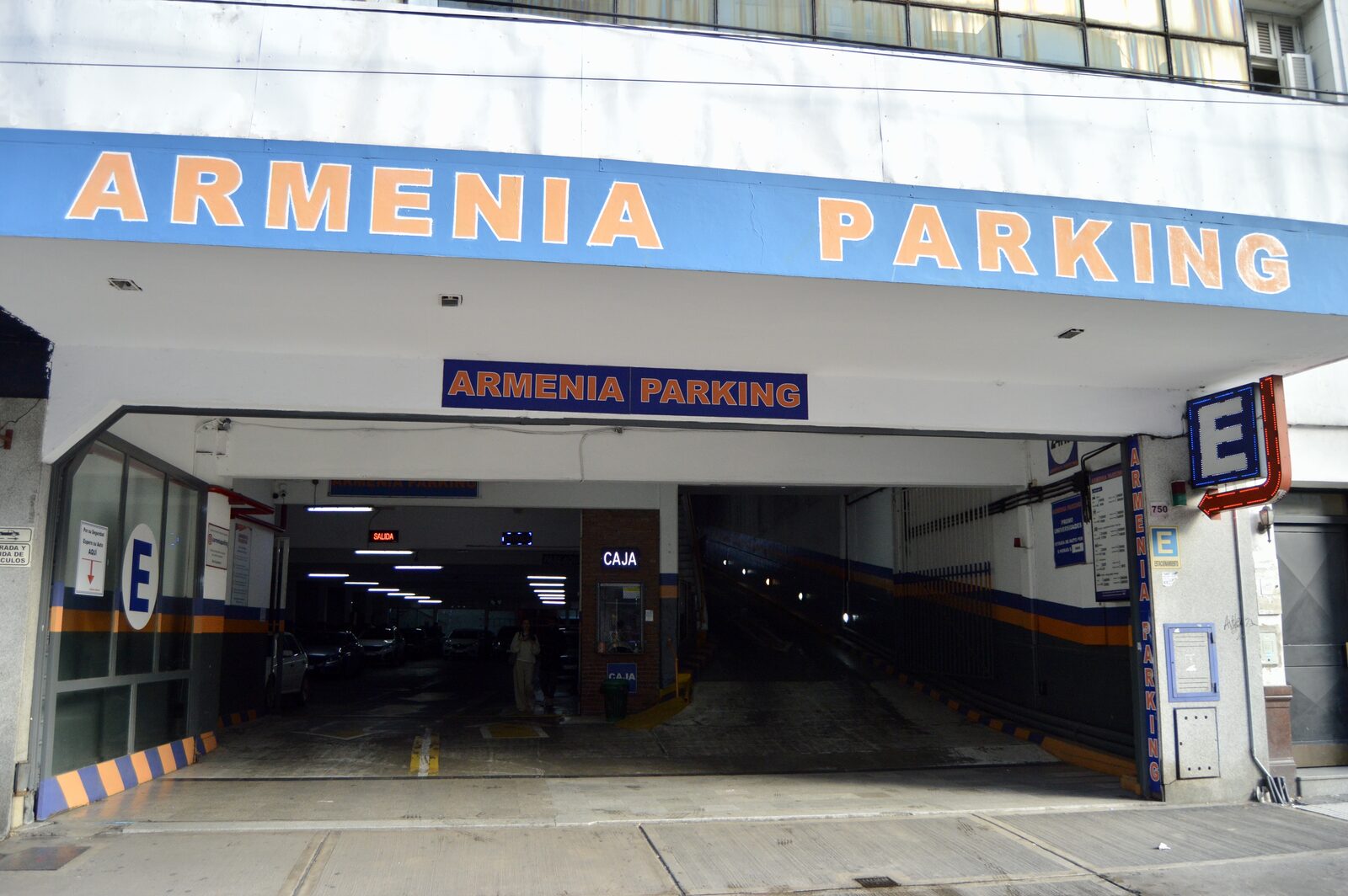 Fachada de Av. Callao 750